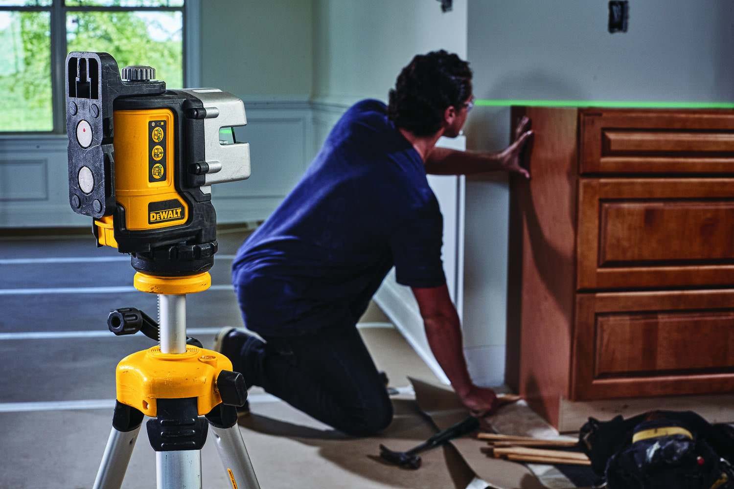 DeWalt DW089CG 3 Line Green Laser Level