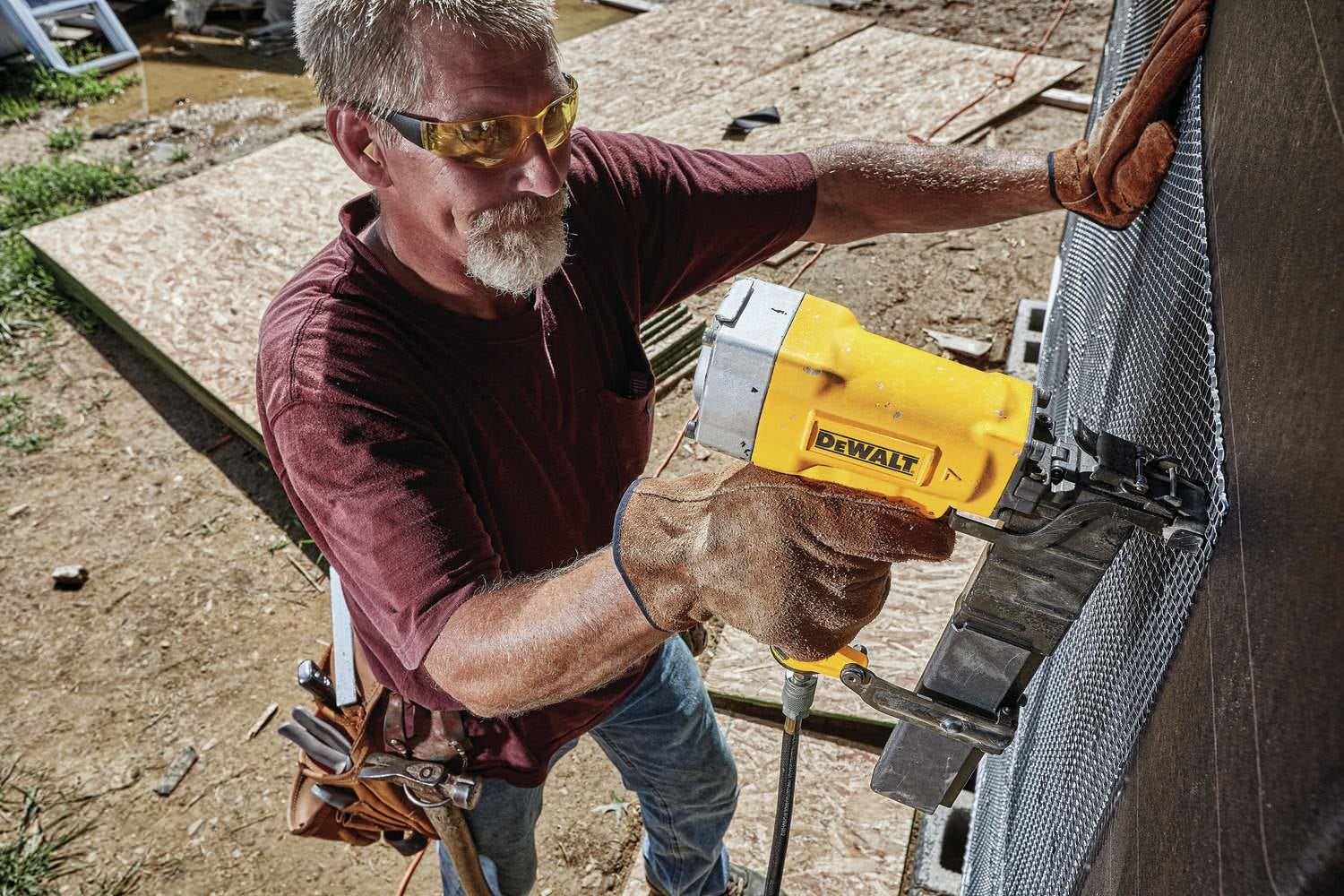 DeWalt DW451S2 16-Gauge Wide Crown Lathing Stapler
