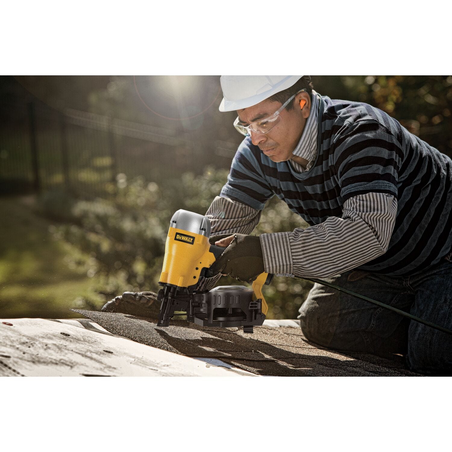 DeWalt DW46RN 15 Degree Coil Roofing Nailer