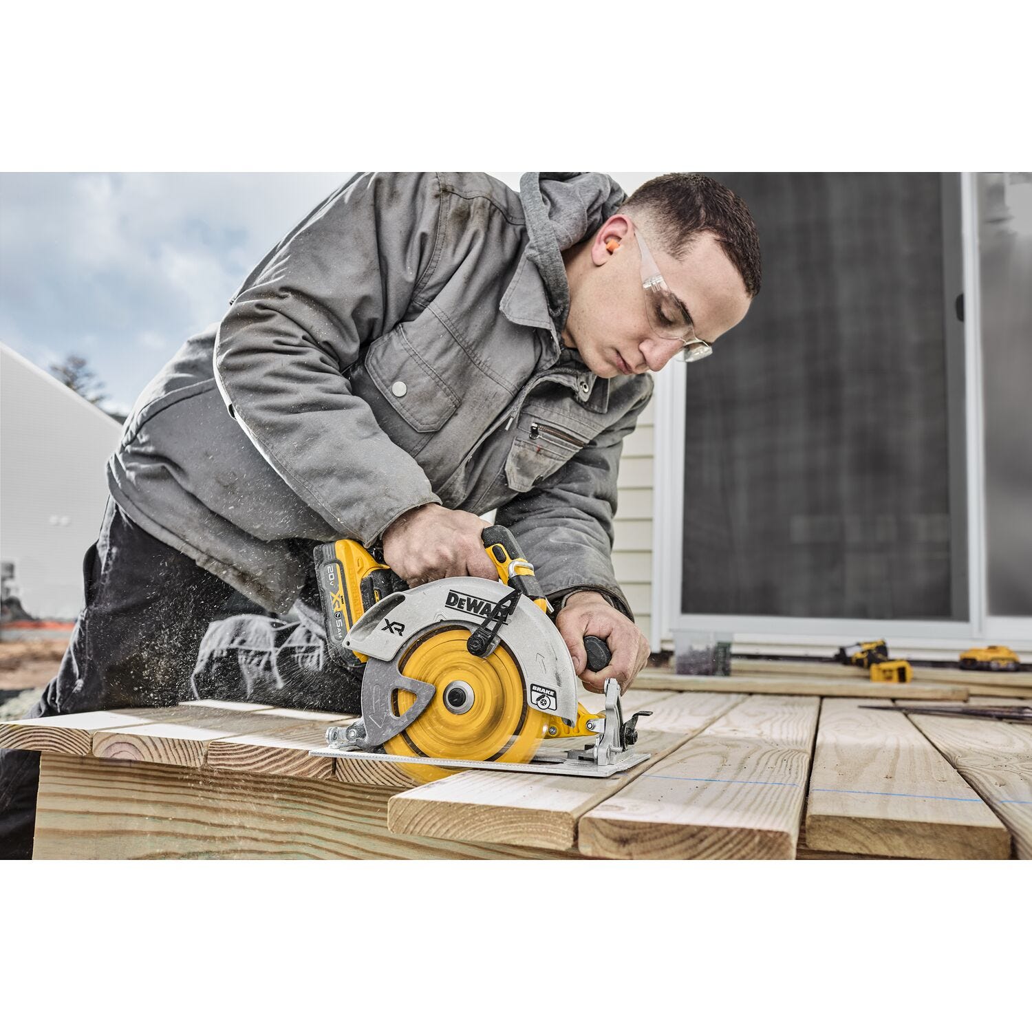 DeWalt DWA271424 7-1/4 in. 24T Carbide-Tipped Faming Saw Blade