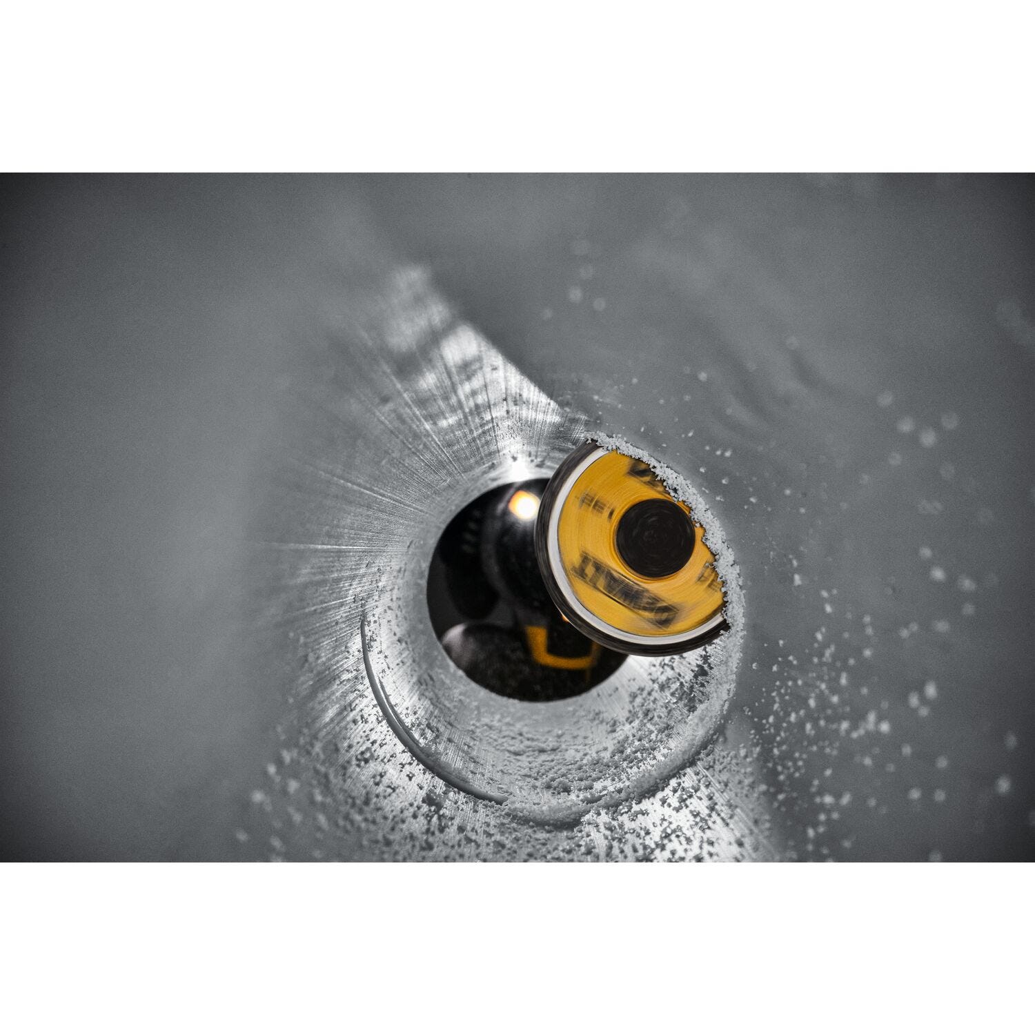 DeWalt DWAIPCIR 1.32 in. (34mm) Pipe Cutting Wheel Drill Bit