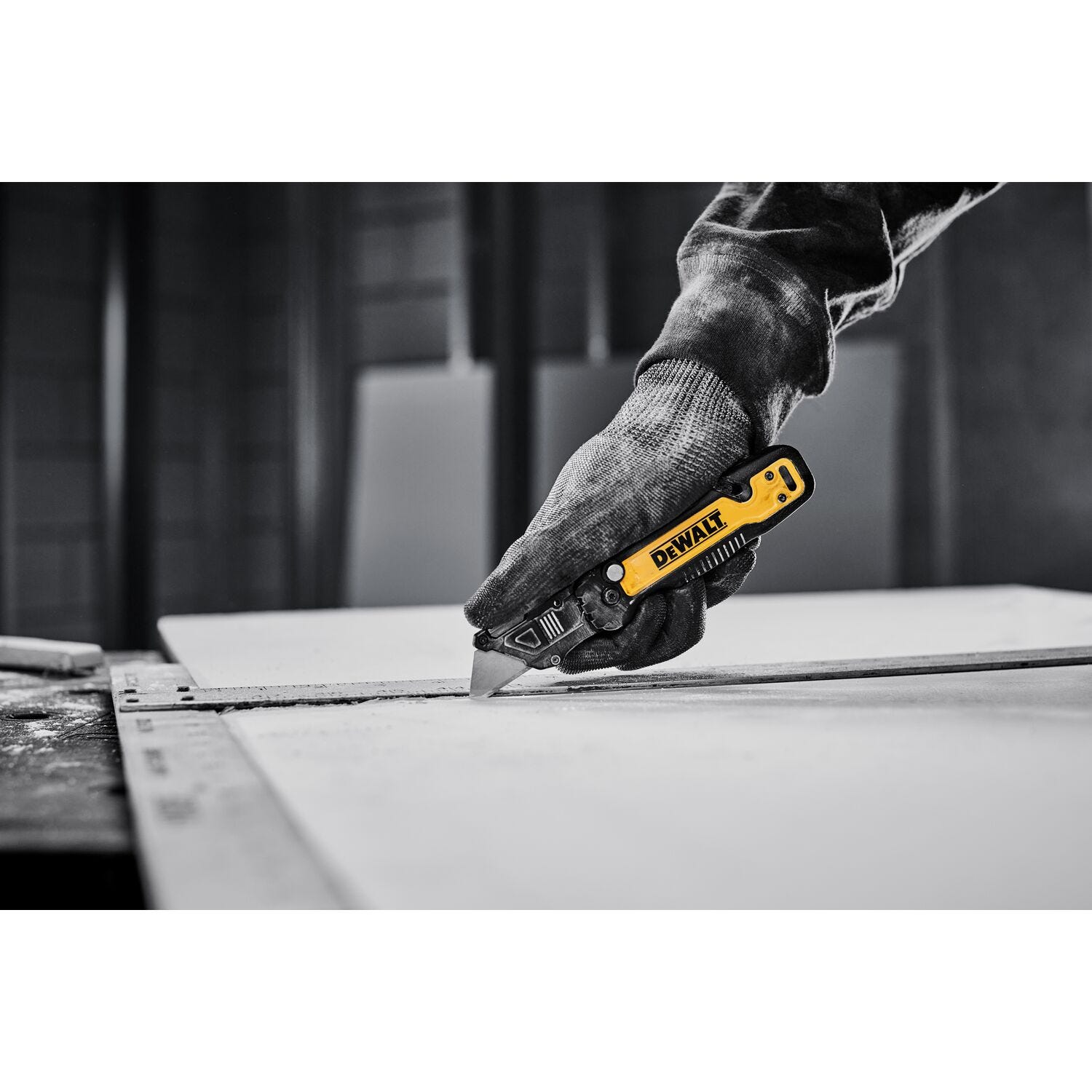 DeWalt DWHT10992 Push & Flip Folding Utility Knife with On-Board Blade Storage