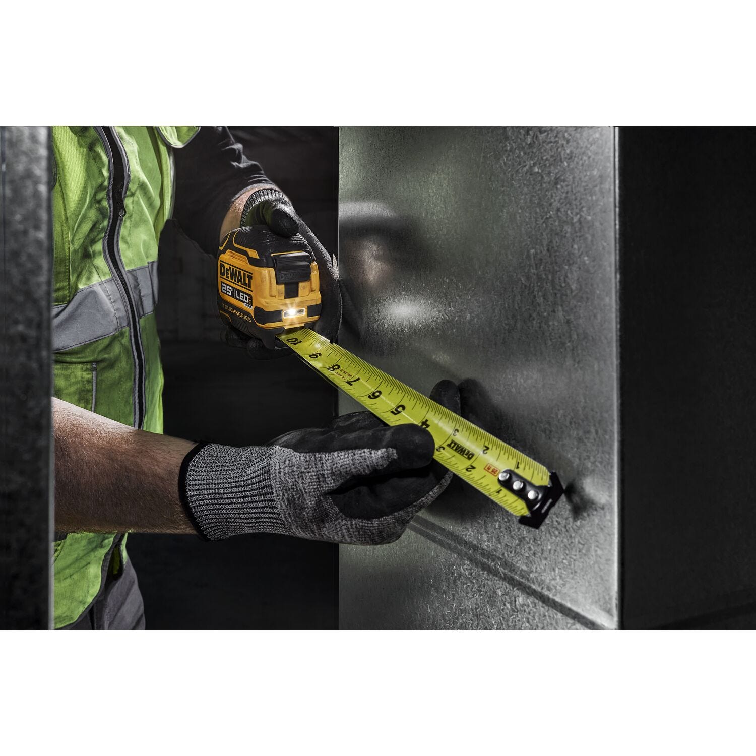 DeWalt DWHT35625S TOUGHSERIES 25 ft. LED Tape Measure