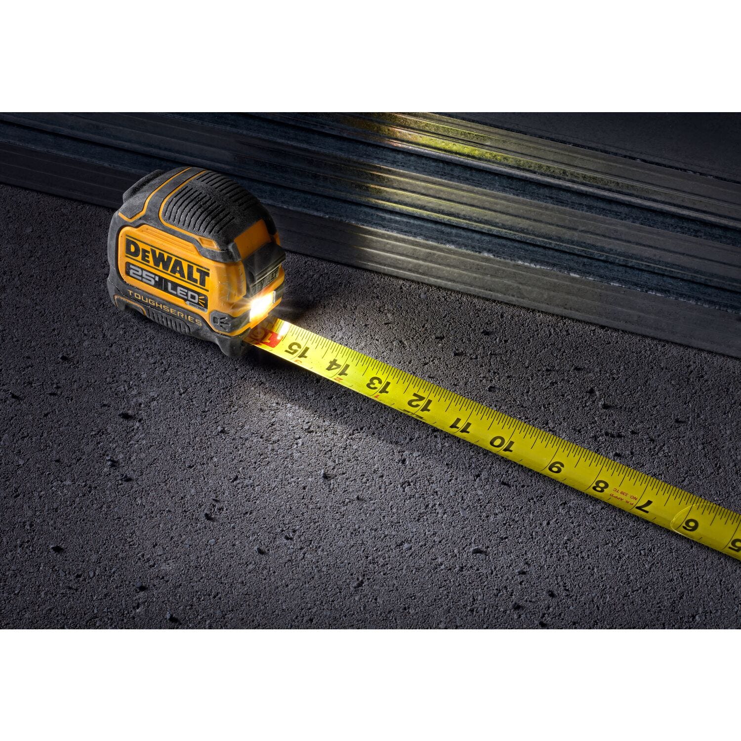 DeWalt DWHT35625S TOUGHSERIES 25 ft. LED Tape Measure