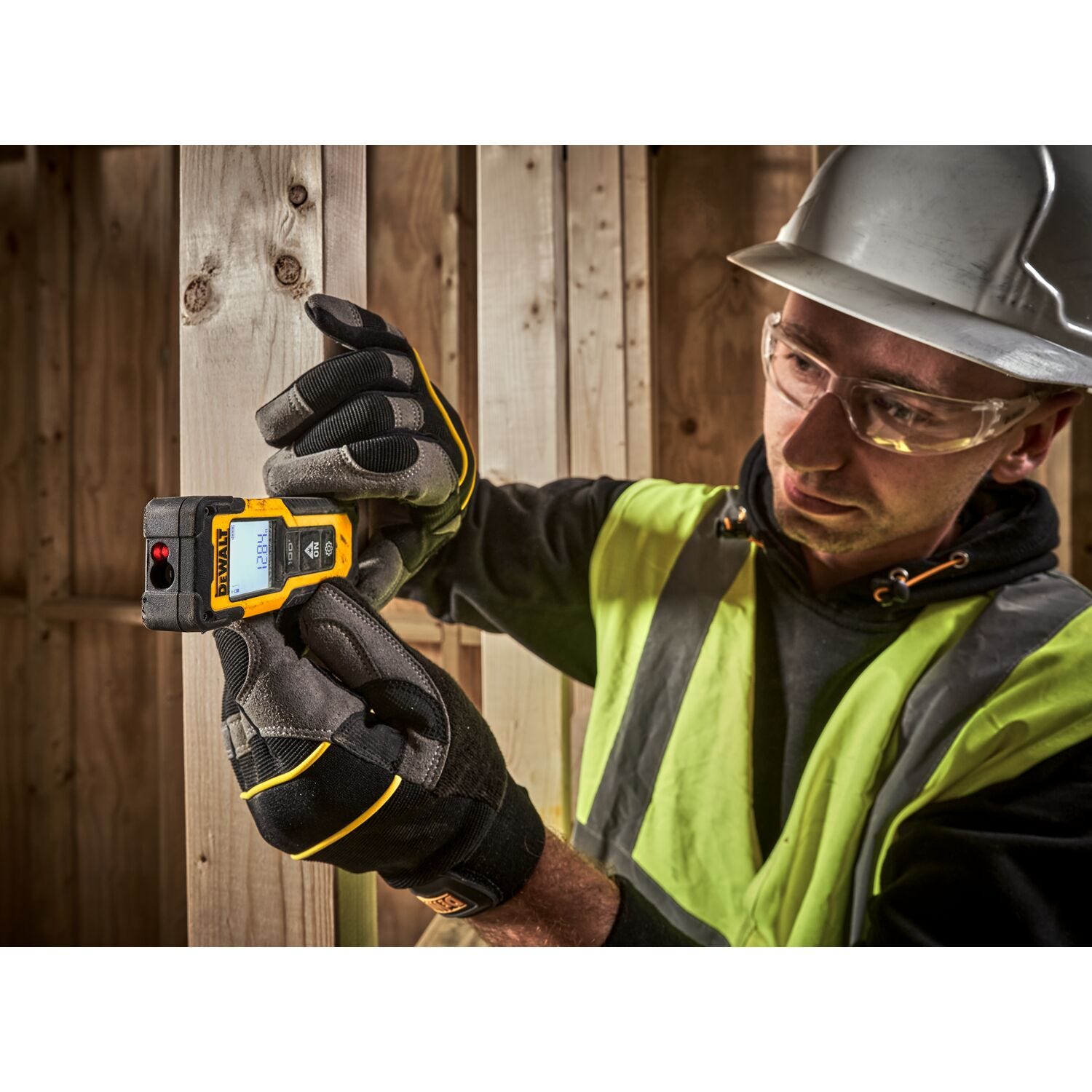 DeWalt DWHT77100 100 ft. Laser Distance Measurer