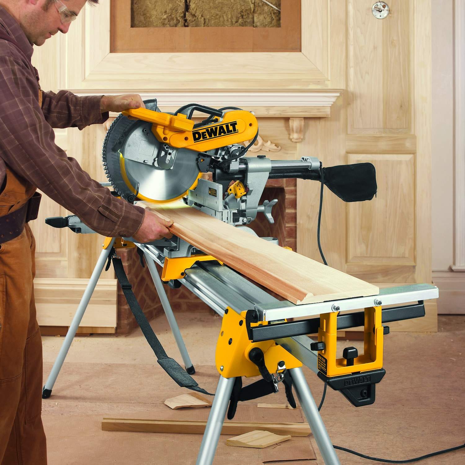 DeWalt DWS779 12" Sliding Compound Miter Saw