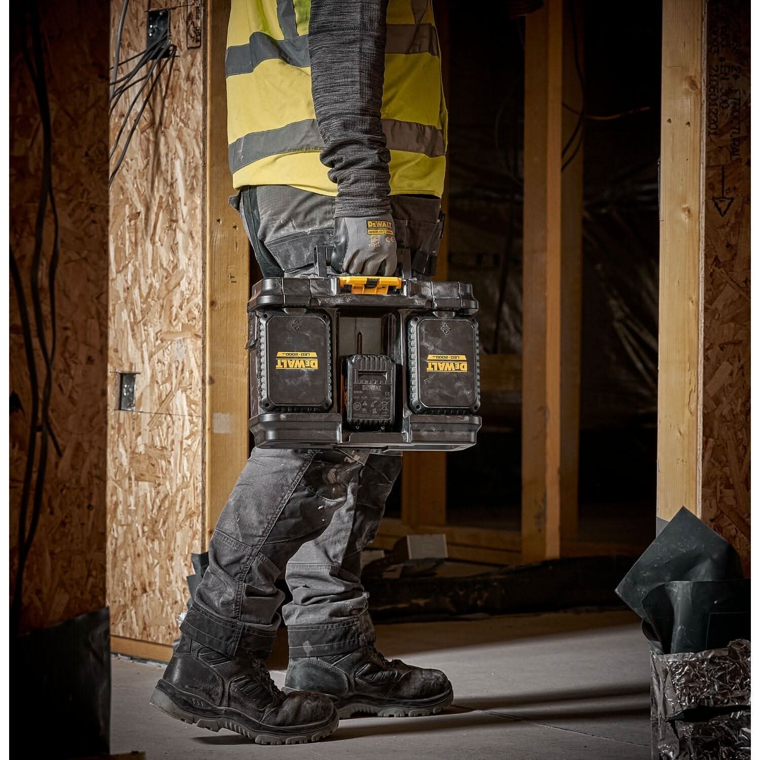 DeWalt 20V MAX ToughSystem 2.0 Light Box with 20V MAX XR POWERPACK 8.0Ah Battery