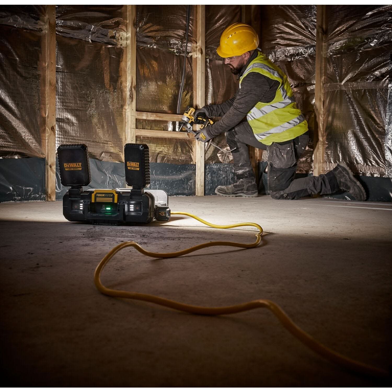 DeWalt 20V MAX ToughSystem 2.0 Light Box with 20V MAX XR POWERPACK 8.0Ah Battery