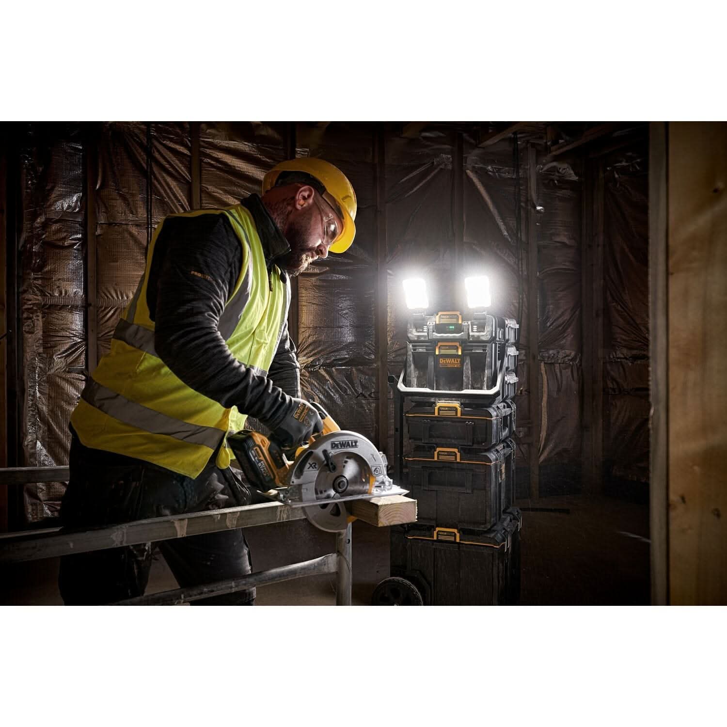 DeWalt 20V MAX ToughSystem 2.0 Light Box with 20V MAX XR POWERPACK 8.0Ah Battery