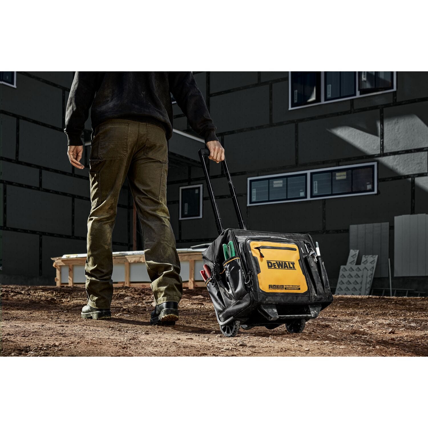 DeWalt DWST560107 18 in. Rolling Tool Bag