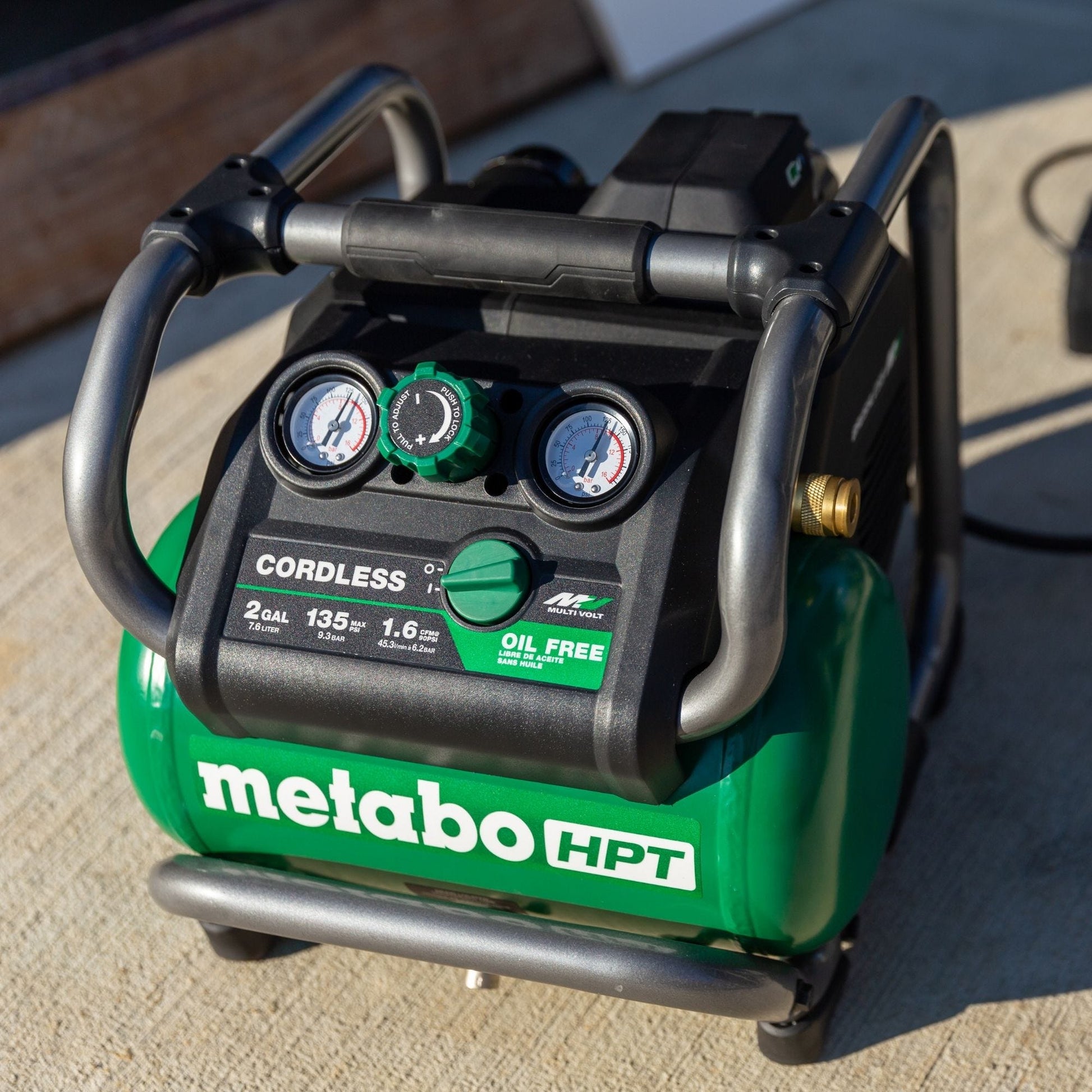 Metabo HPT EC36DAQ4M 36V Brushless 2-Gallon Air Compressor plus 36V/18V MultiVolt Battery and Charger 4.0Ah/8.0Ah Starter Kit