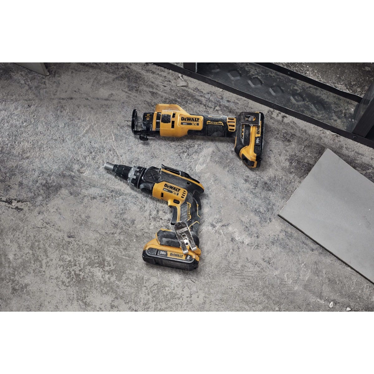 DeWalt DCK265D2 20V MAX XR Drywall Screwgun & Cut-Out Tool 2.0Ah Combo Kit
