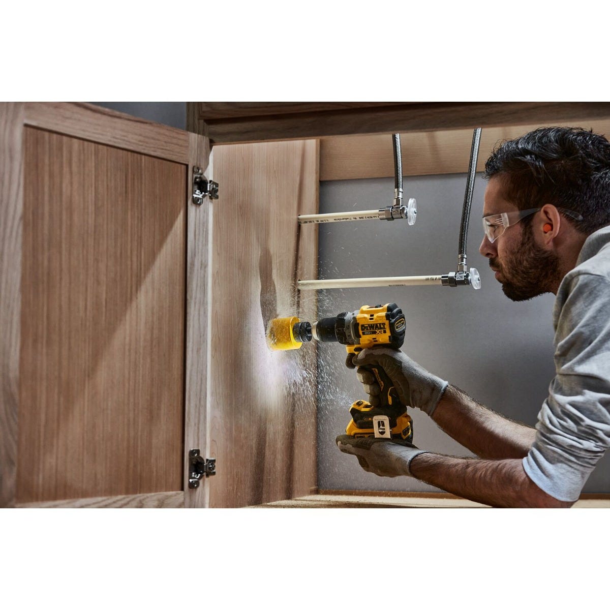 DeWALT DCD800P1 20V MAX XR Brushless Compact 1/2-in. Drill/Driver 5.0Ah Kit