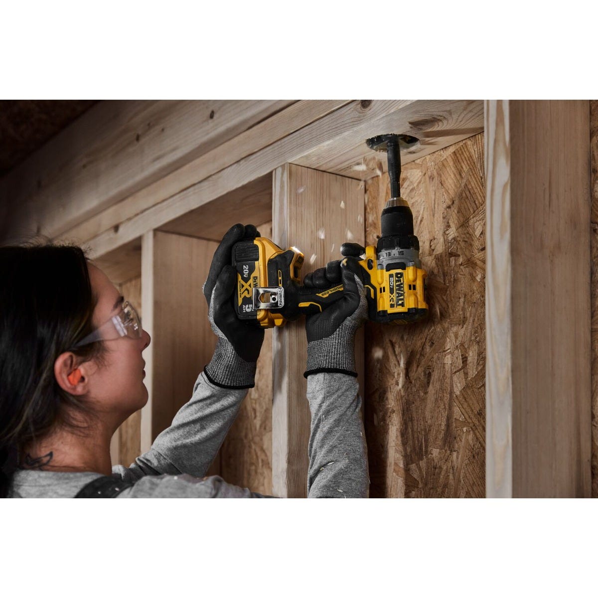 DeWALT DCD800P1 20V MAX XR Brushless Compact 1/2-in. Drill/Driver 5.0Ah Kit