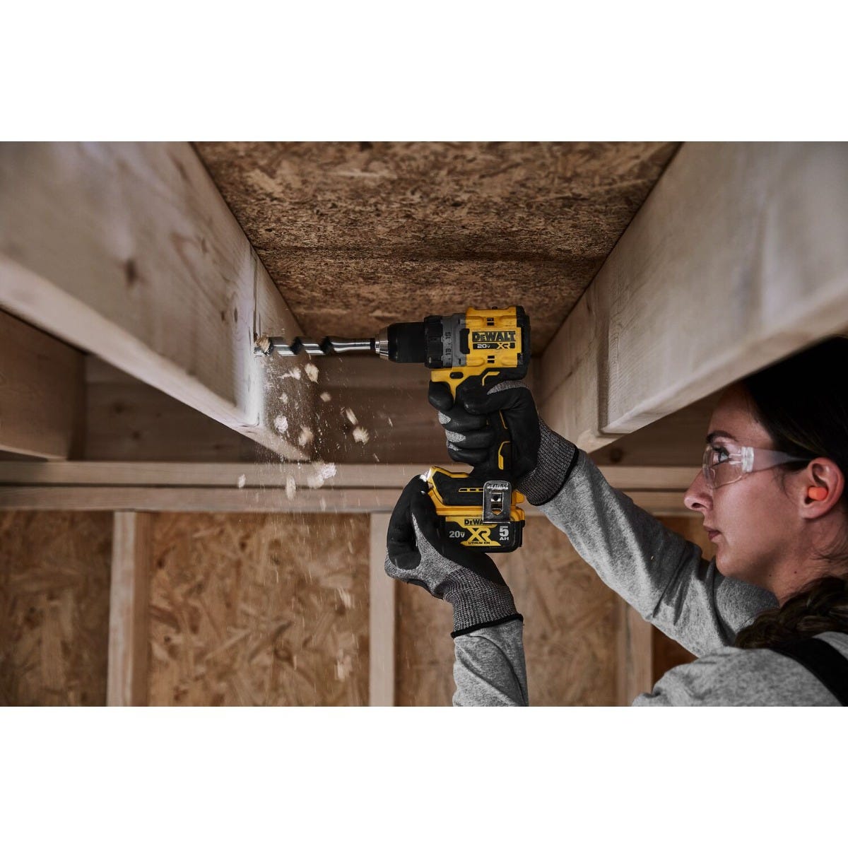 DeWALT DCD800P1 20V MAX XR Brushless Compact 1/2-in. Drill/Driver 5.0Ah Kit