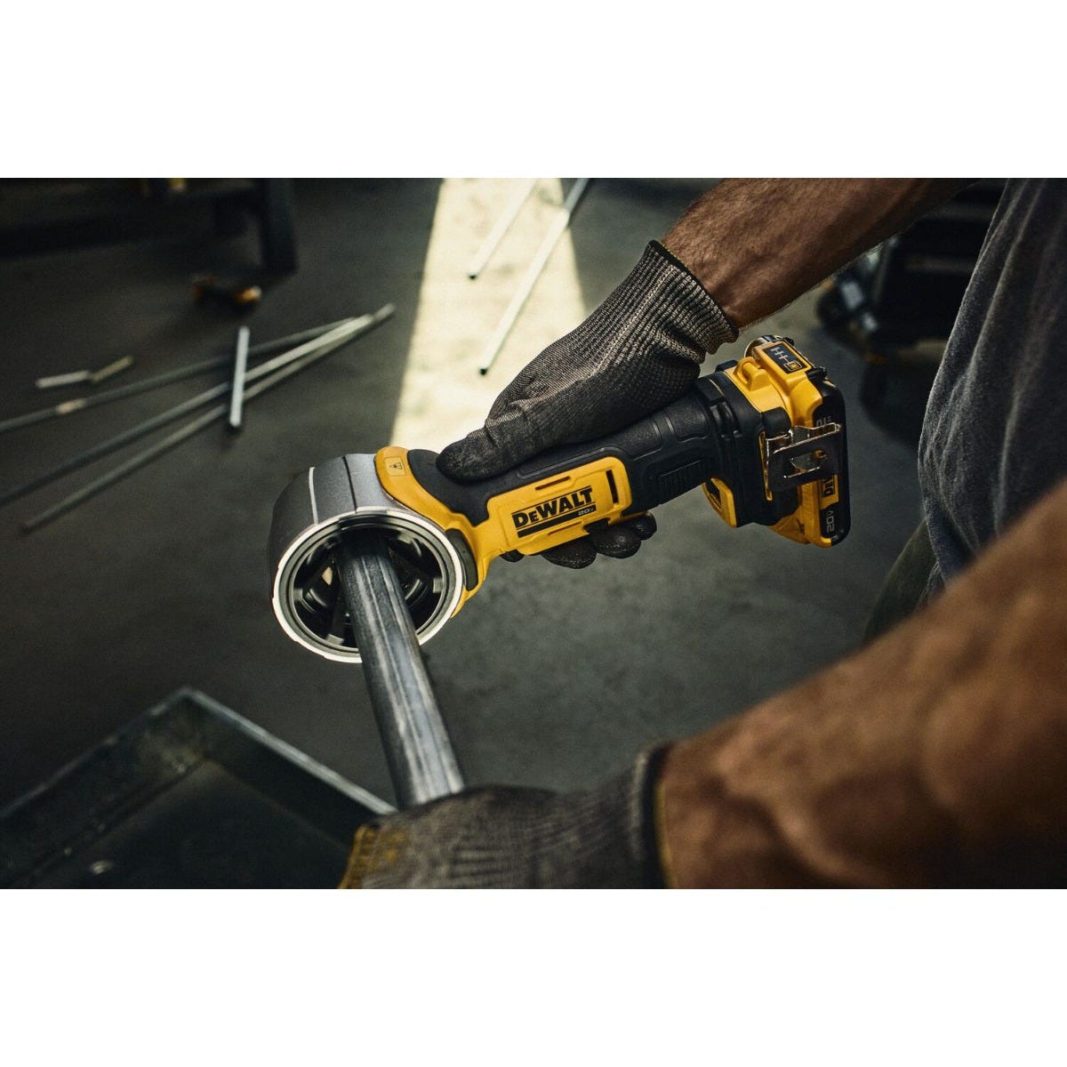 DeWALT DCE710B DEWALT 20V MAX Pipe Deburring Tool, Tool Only