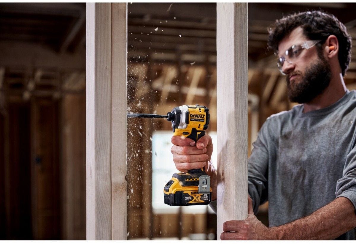 DeWALT DCF850P1 ATOMIC 20V MAX* 1/4 -in. Brushless Cordless 3-Speed Impact Driver Kit, 1 Battery