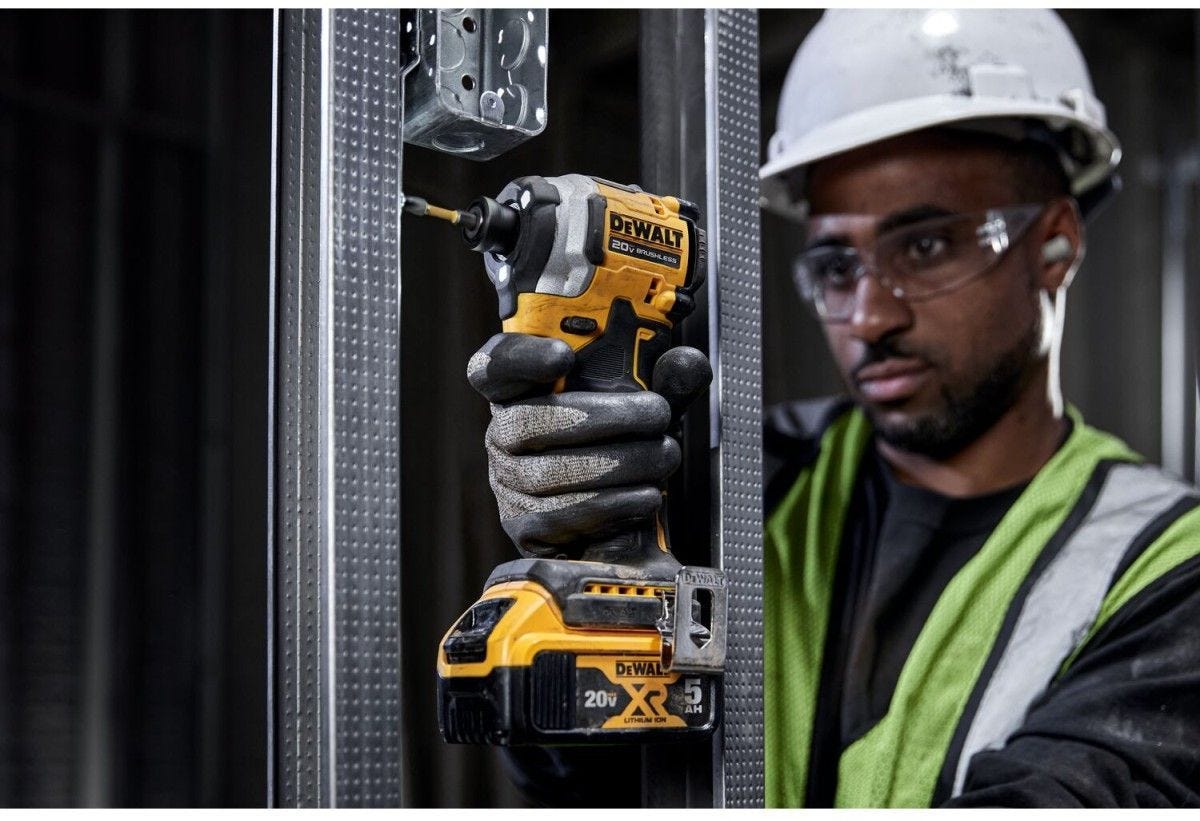 DeWALT DCF850P1 ATOMIC 20V MAX* 1/4 -in. Brushless Cordless 3-Speed Impact Driver Kit, 1 Battery