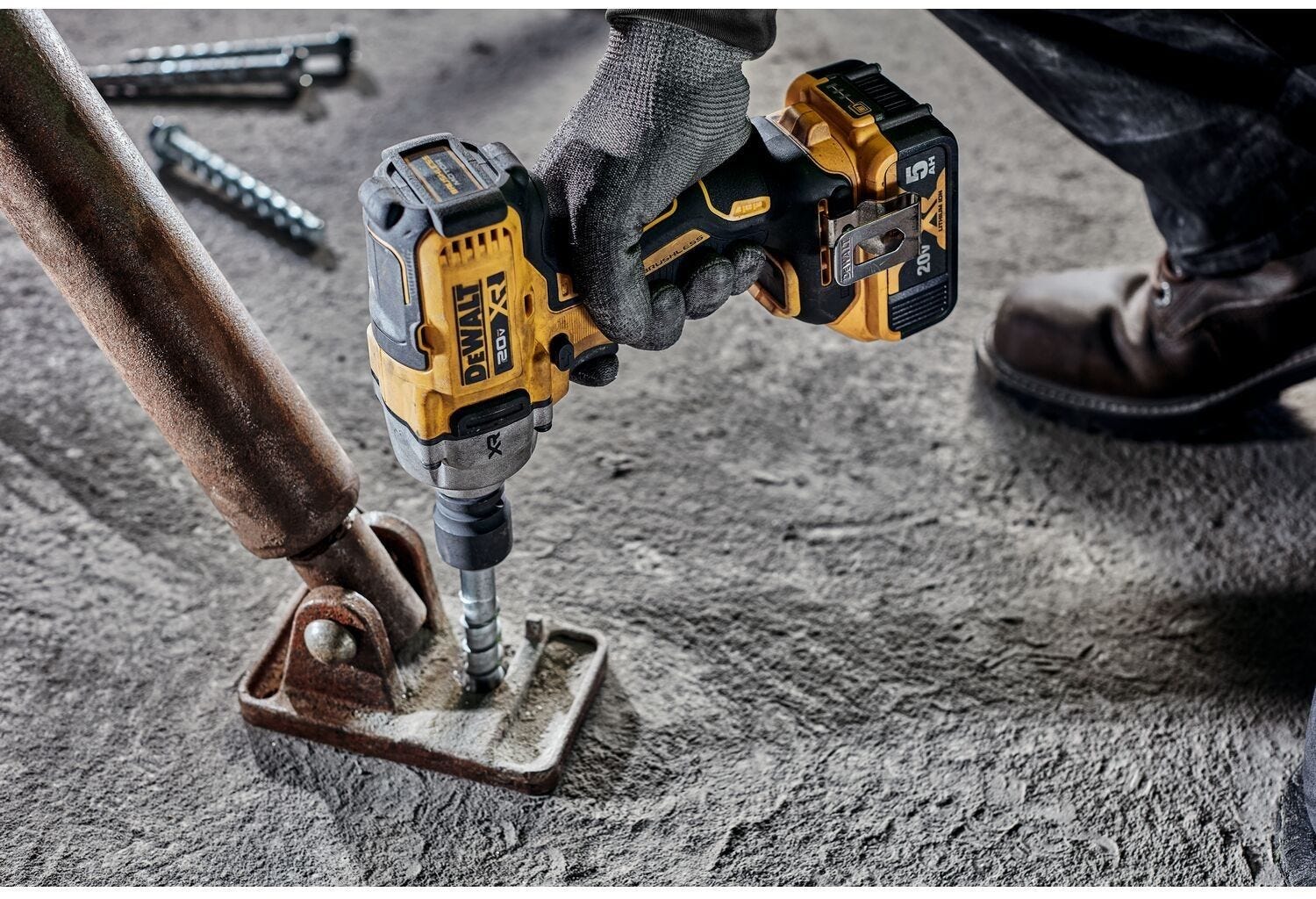 DeWalt 20V MAX XR 1/2" Mid-Range Impact Wrench w/ Hog Ring Anvil with 20V MAX POWERSTACK 5.0Ah Battery