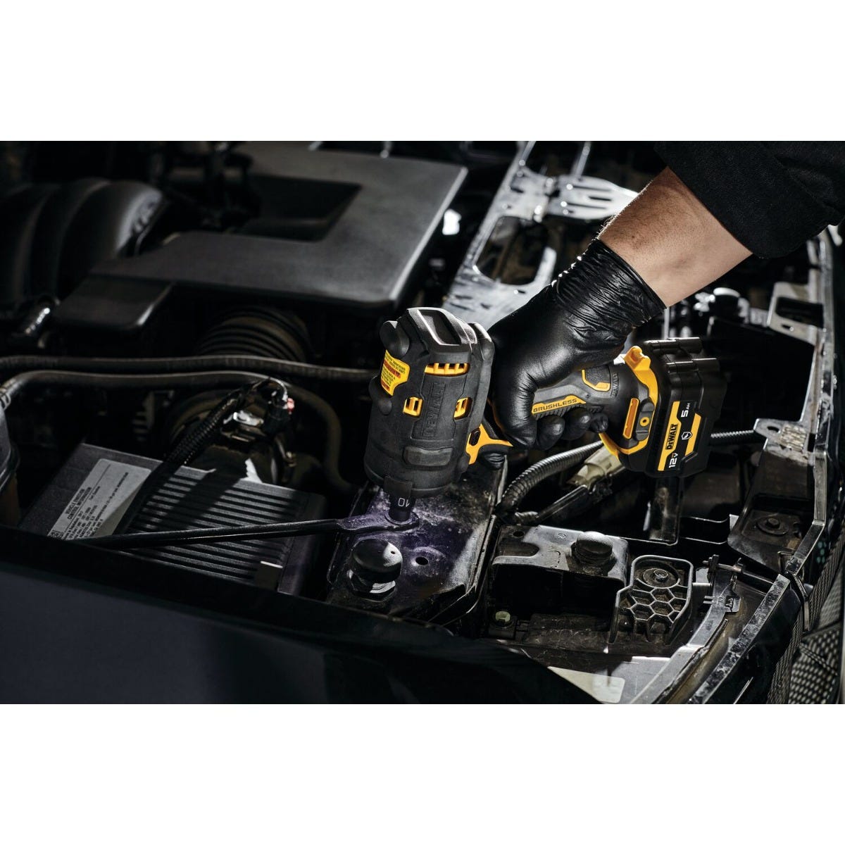 DEWALT DCF903GJ1G1 XTREME 12V MAX Brushless 3/8-in. Cordless Impact Wrench 5.0Ah Kit
