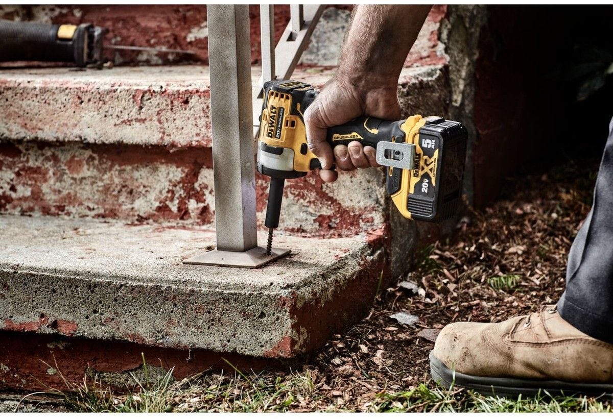 DeWALT DCF911B 20V MAX 1/2-in. Impact Wrench with Hog Ring Anvil, Tool Only