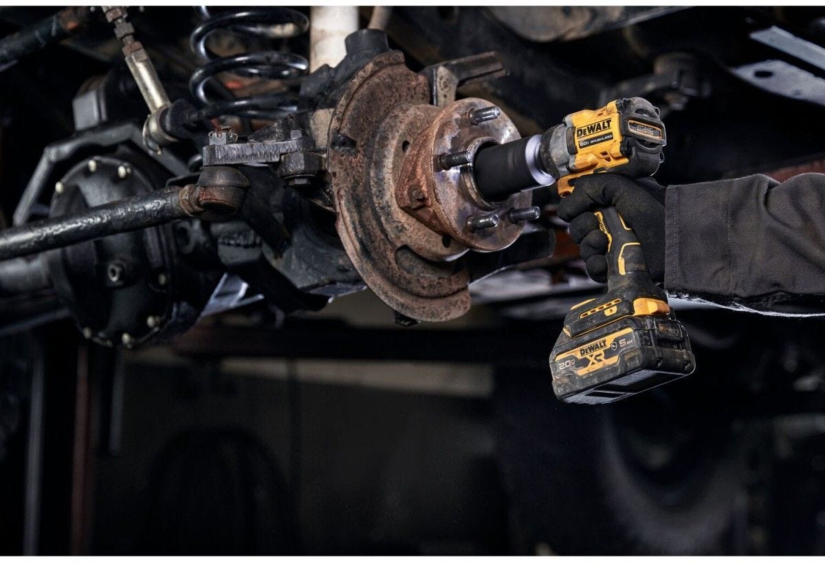 DeWALT DCF921B ATOMIC 20V MAX* 1/2 -in. Cordless Impact Wrench with Hog Ring Anvil, Tool Only