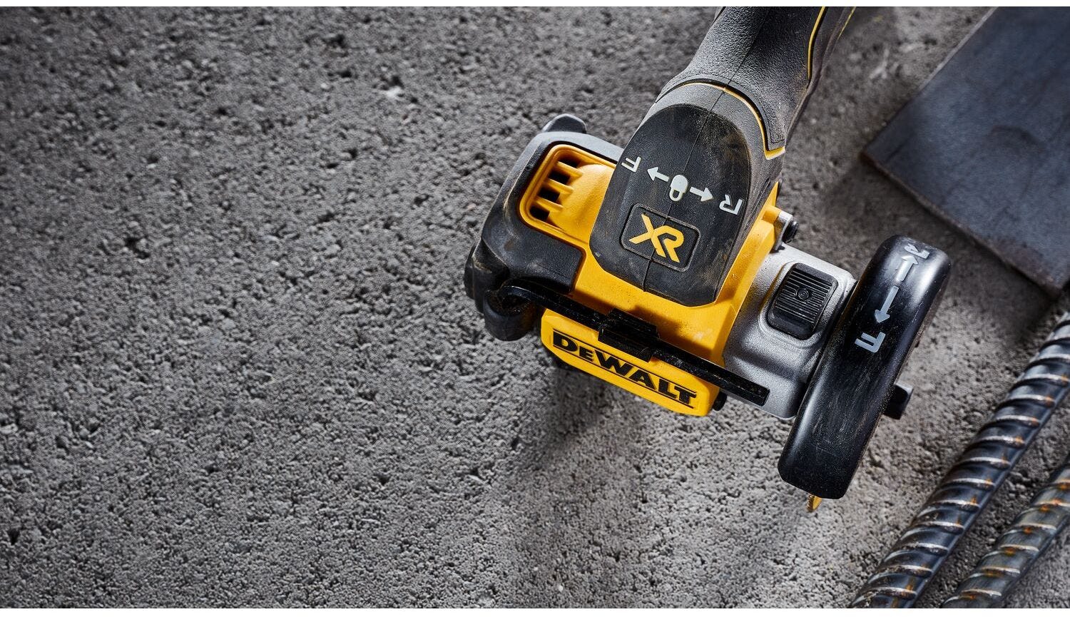 DeWalt DCS438B 20V MAX XR Brushless 3 in. Cut-Off Tool (Tool Only)