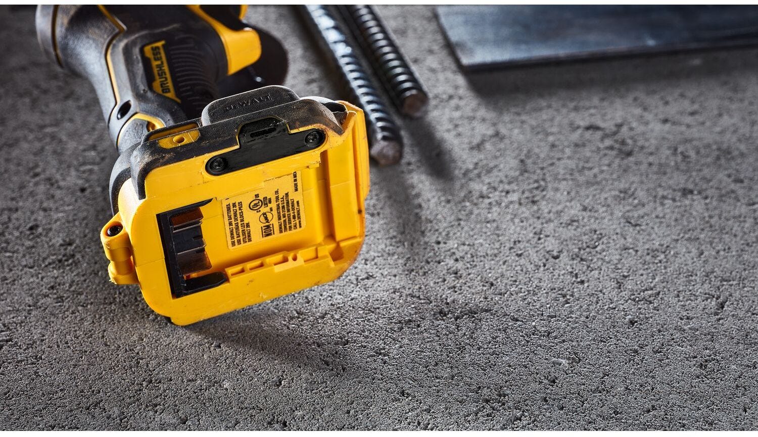 DeWalt DCS438B 20V MAX XR Brushless 3 in. Cut-Off Tool (Tool Only)