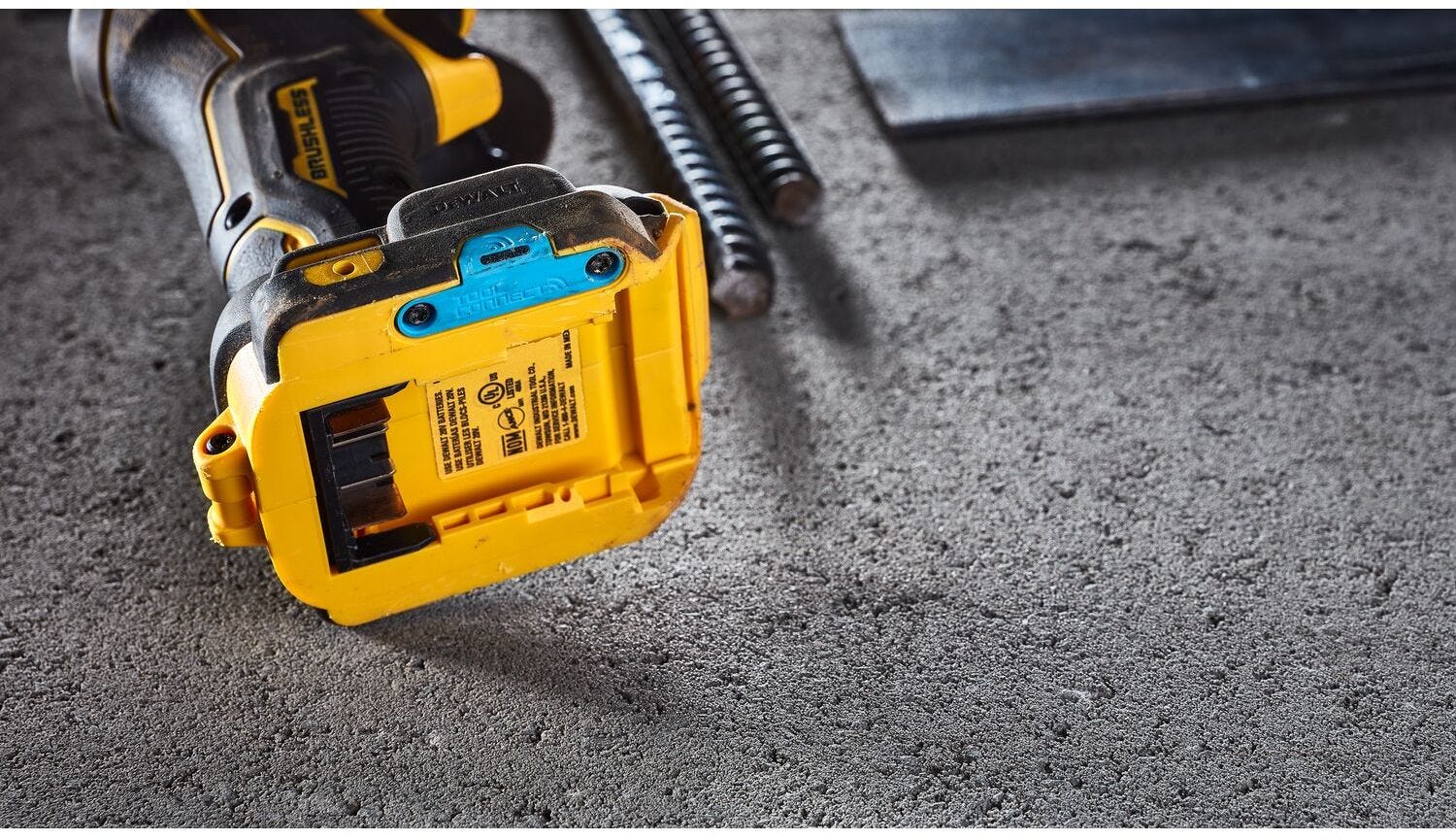 DeWalt DCS438B 20V MAX XR Brushless 3 in. Cut-Off Tool (Tool Only)