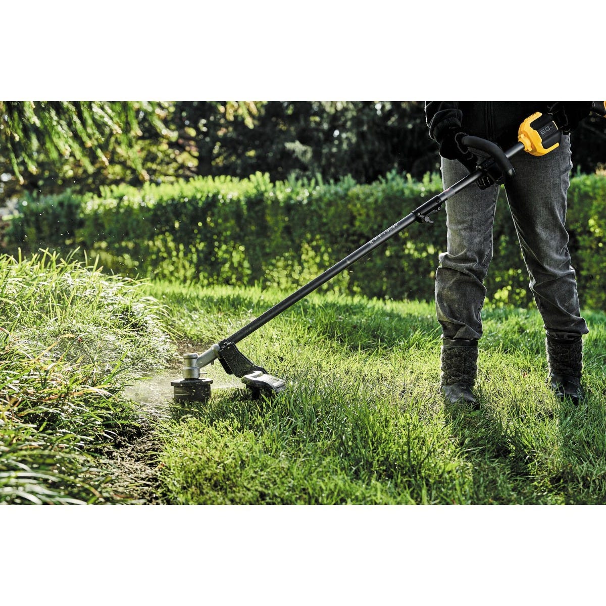 DeWalt DCST972B FlexVOLT 60V MAX 17-Inch Brushless Attachment Capable String Trimmer, Tool Only