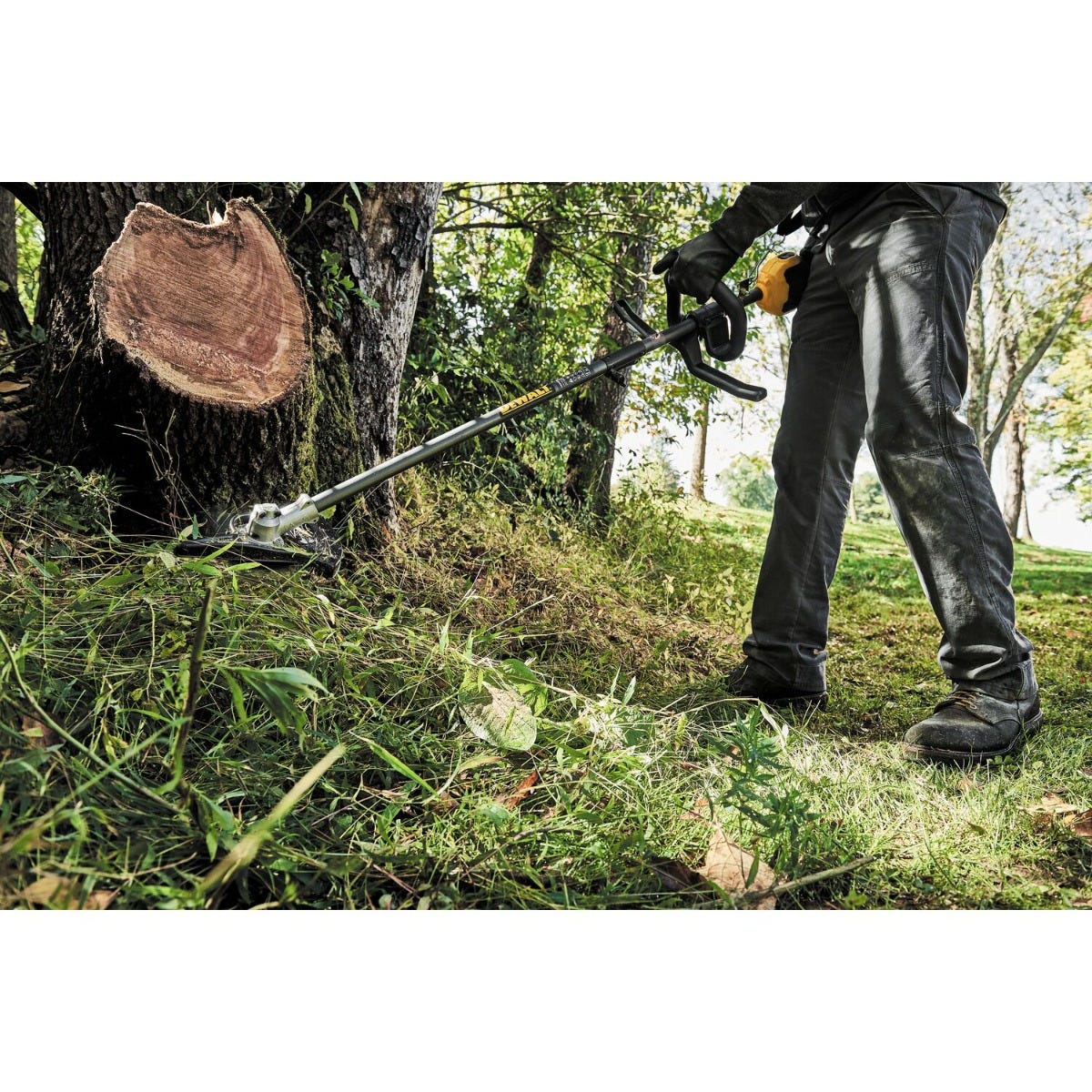DeWalt DCST972X1 FlexVOLT 60V MAX 17-Inch Brushless Attachment Capable String Trimmer 3.0Ah Kit