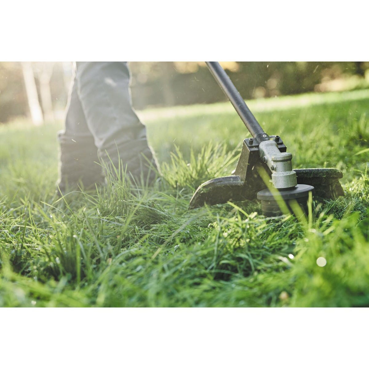 DeWalt DCST972X1 FlexVOLT 60V MAX 17-Inch Brushless Attachment Capable String Trimmer 3.0Ah Kit