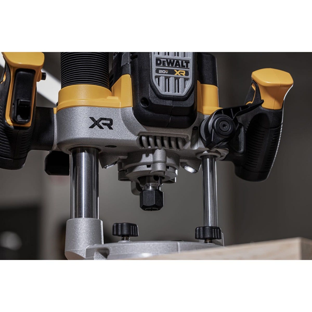DeWalt DCW620B 20V MAX XR 2-1/4 Peak HP Plunge Router w/ 1/4-in. and 1/2-in. Collets, Tool Only