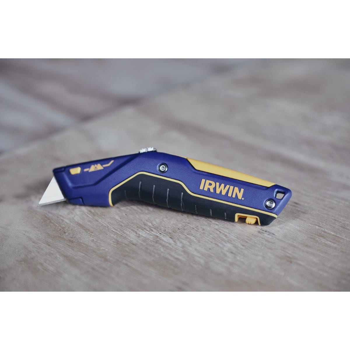Irwin IWHT10436 3/4 in. Retractable Utility Knife w/ On-Tool Storage