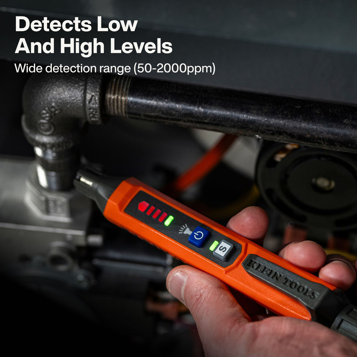Klein Tools ET190 combustible gas leak detector checking a gas line fitting