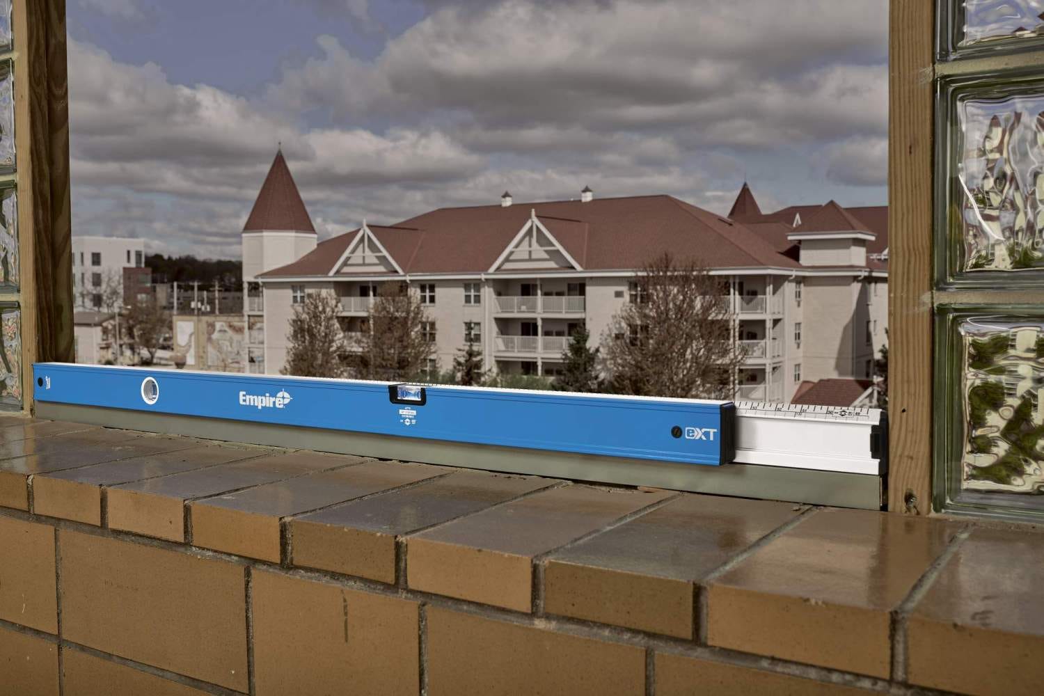 Empire eXT78 48"-to-78" eXT Extendable TRUE BLUE Box Level