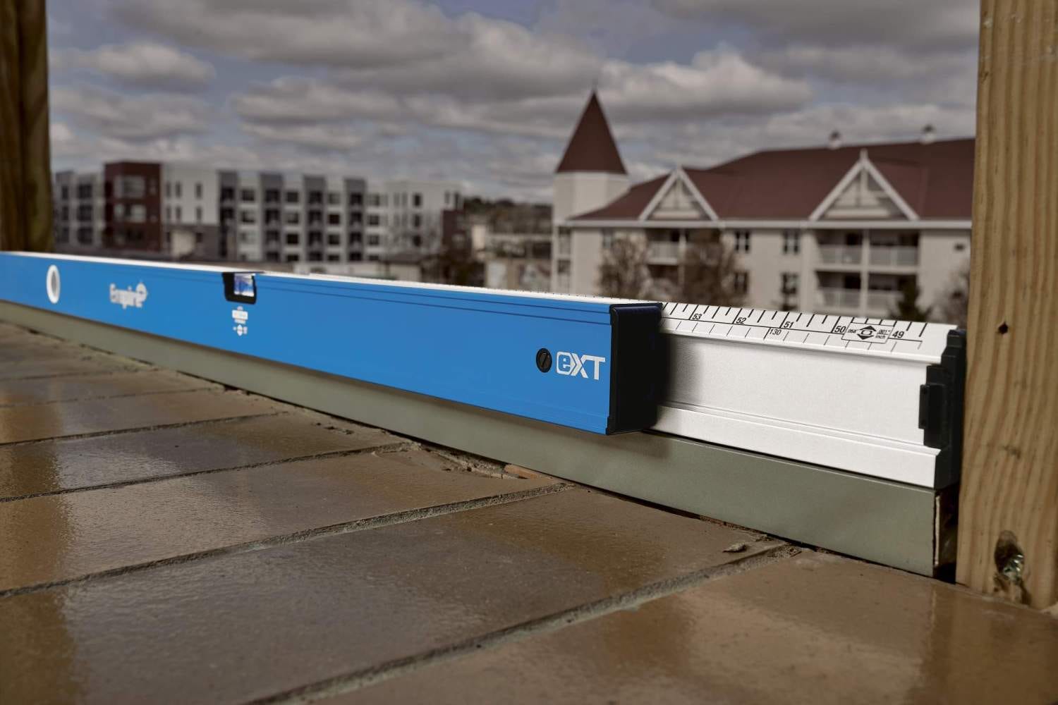 Empire eXT78 48"-to-78" eXT Extendable TRUE BLUE Box Level