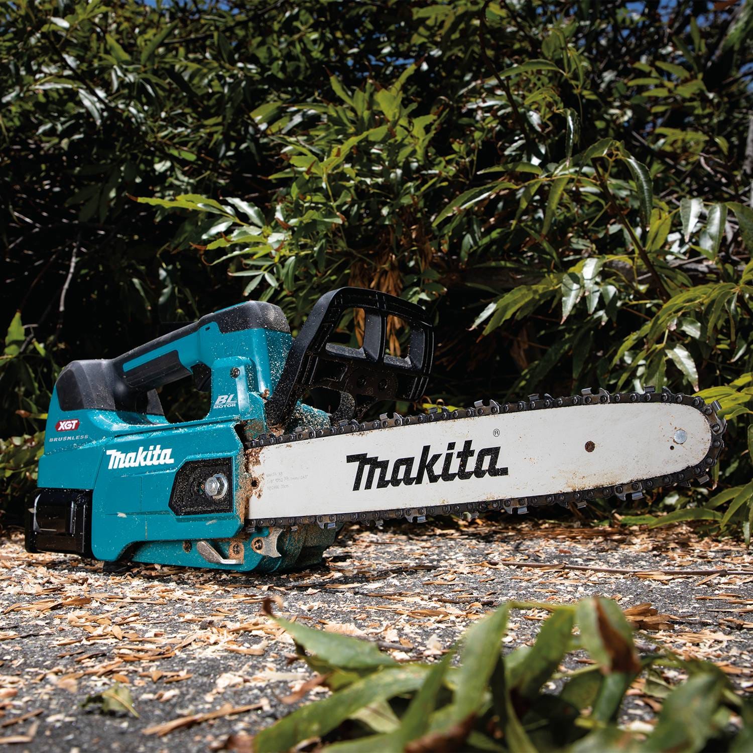 Makita GCU03M1 40V max XGT Brushless Cordless 16" Top Handle Chain Saw Kit (4.0Ah)