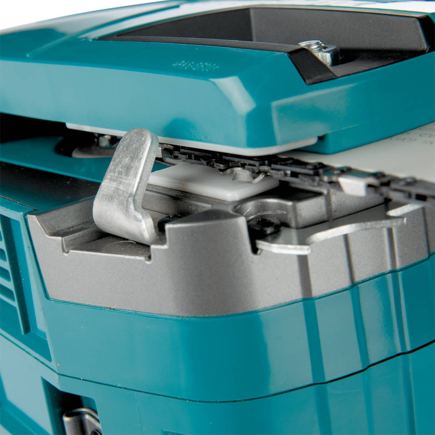 Makita GCU04Z 40V max XGT Brushless Cordless 18" Chain Saw, Tool Only