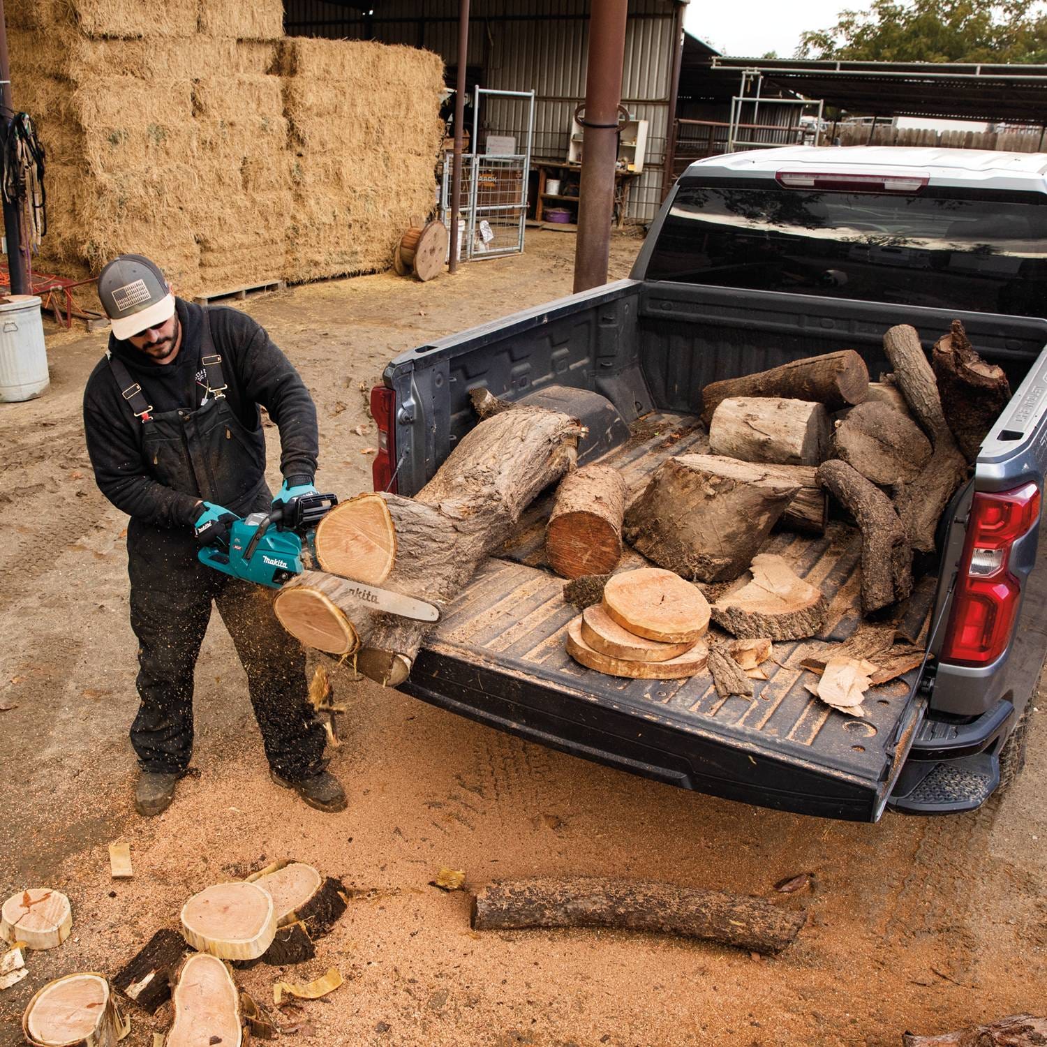 Makita GCU04Z 40V max XGT Brushless Cordless 18" Chain Saw, Tool Only