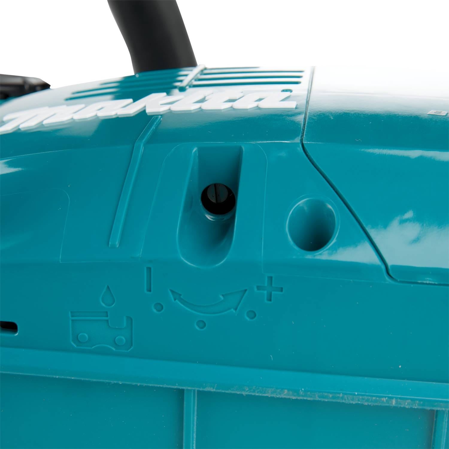 Makita GCU05Z 40V max XGT Brushless Cordless 16" Chain Saw, Tool Only