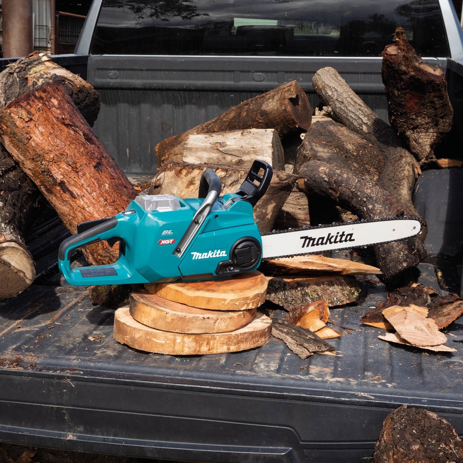 Makita GCU05Z 40V max XGT Brushless Cordless 16" Chain Saw, Tool Only