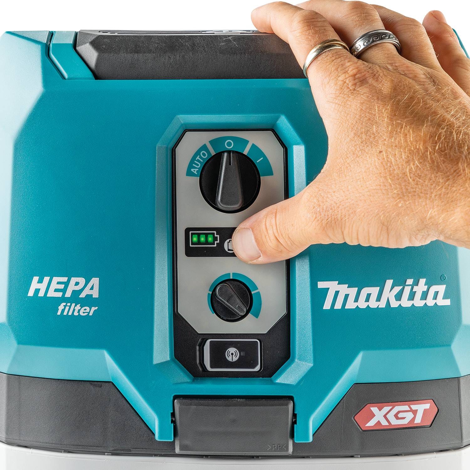 Makita GCV04ZX 40V max XGT Brushless Cordless 4 Gallon HEPA Filter