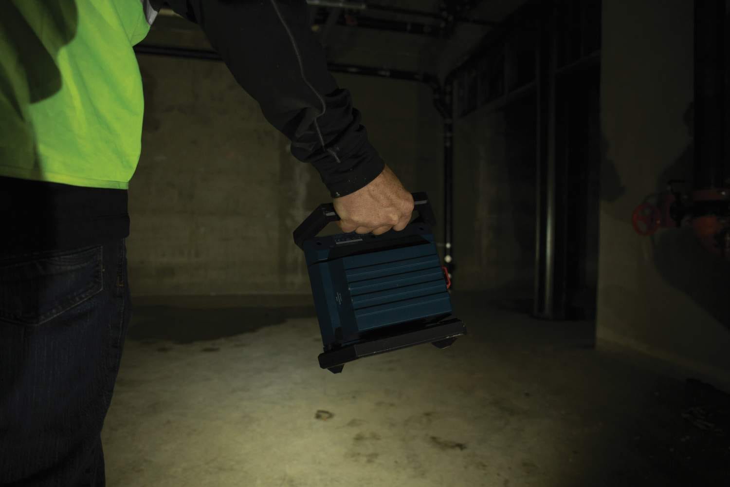 Bosch GLI18V-1200CN 18V Connected LED Floodlight, Tool Only