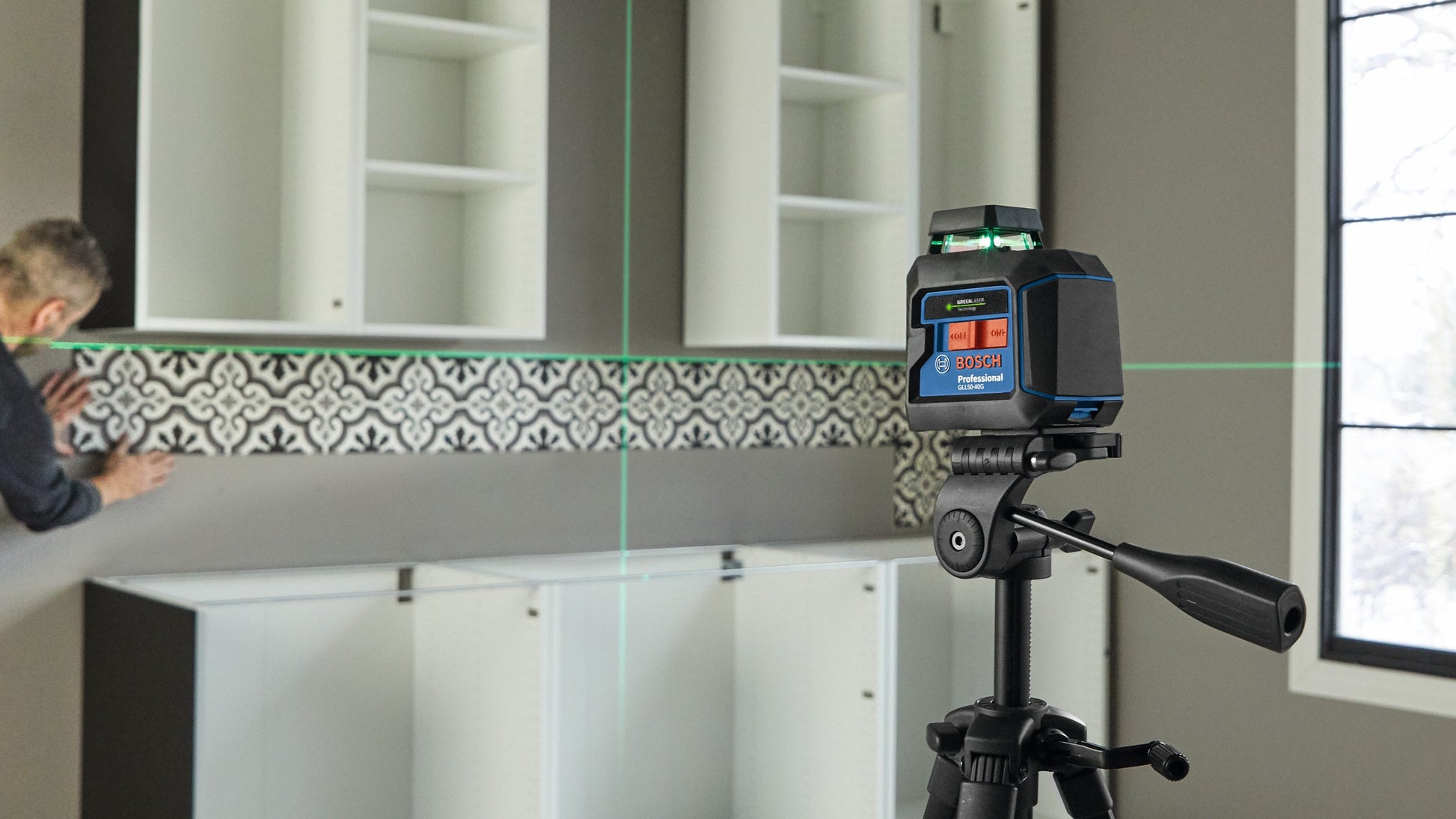 Bosch GLL50-40G Green-Beam Self-Leveling 360&deg; Cross-Line Laser