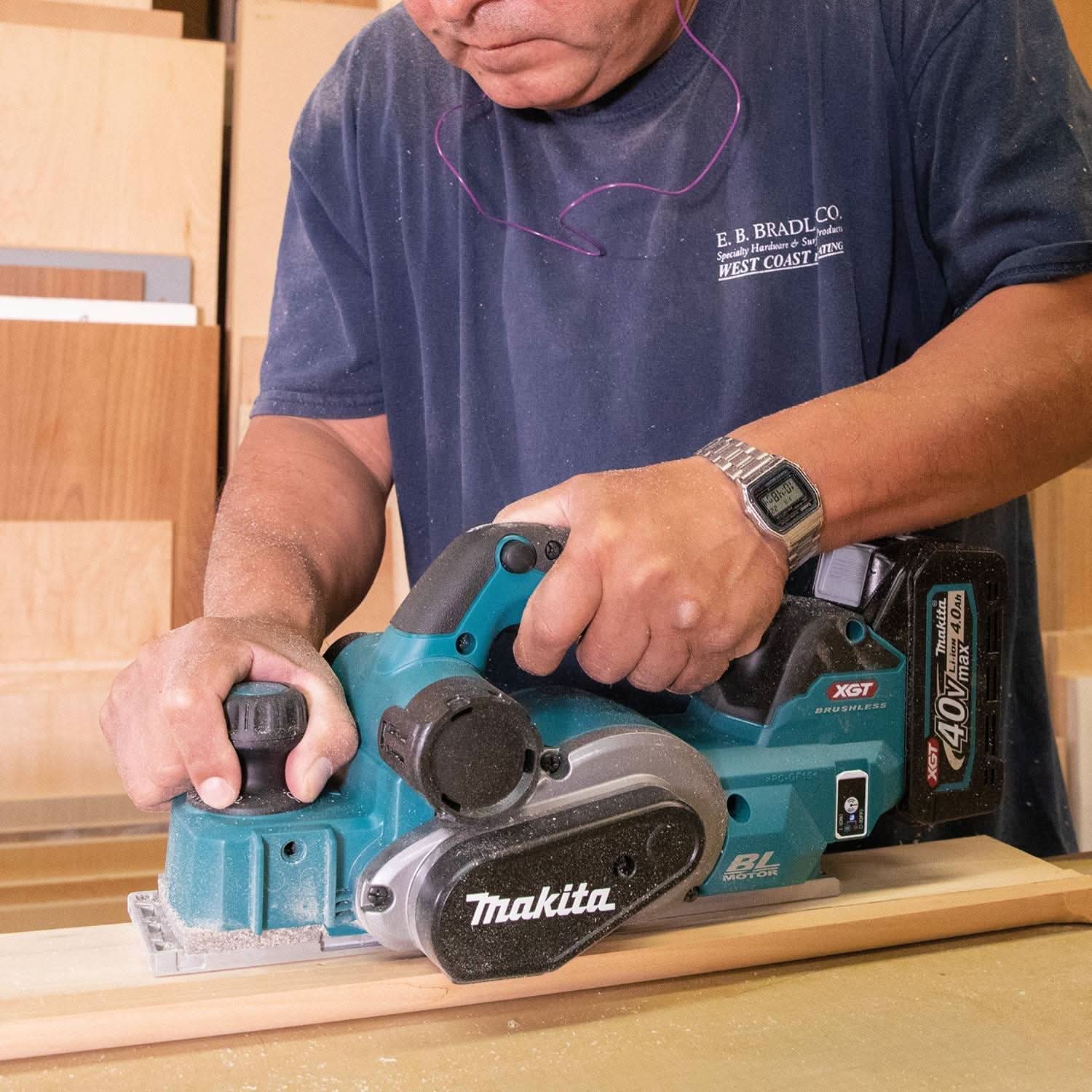 Makita 40V max XGT Brushless 3-1/4" Planer Kit AWS Capable (4.0Ah) w/ 40V max XGT 13" Fan