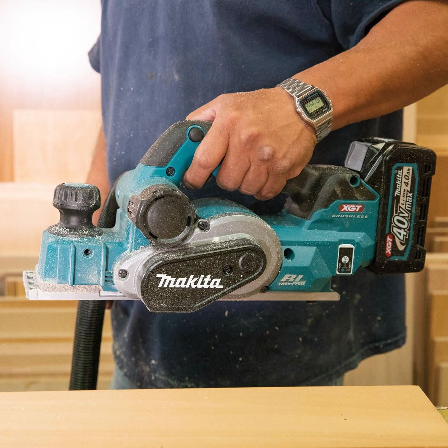 Makita 40V max XGT Brushless 3-1/4" Planer Kit AWS Capable (4.0Ah) w/ 40V max XGT 13" Fan