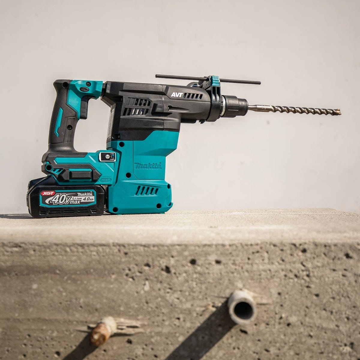 Makita GRH08M1 40V max XGT Brushless Cordless 1-3/16" SDS-PLUS AVT Rotary Hammer Kit, AFT, AWS Capable (4.0Ah)