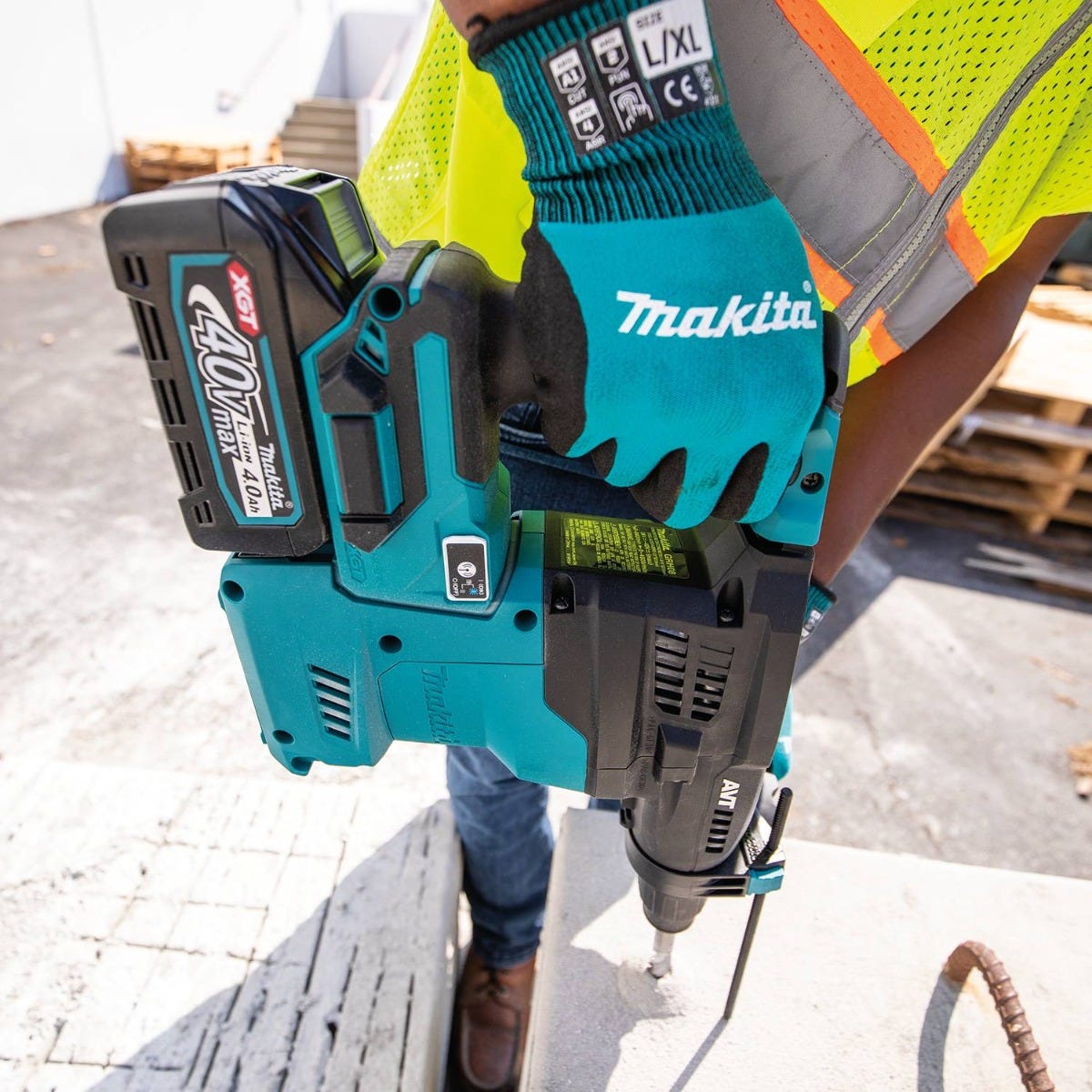 Makita GRH08M1 40V max XGT Brushless Cordless 1-3/16" SDS-PLUS AVT Rotary Hammer Kit, AFT, AWS Capable (4.0Ah)