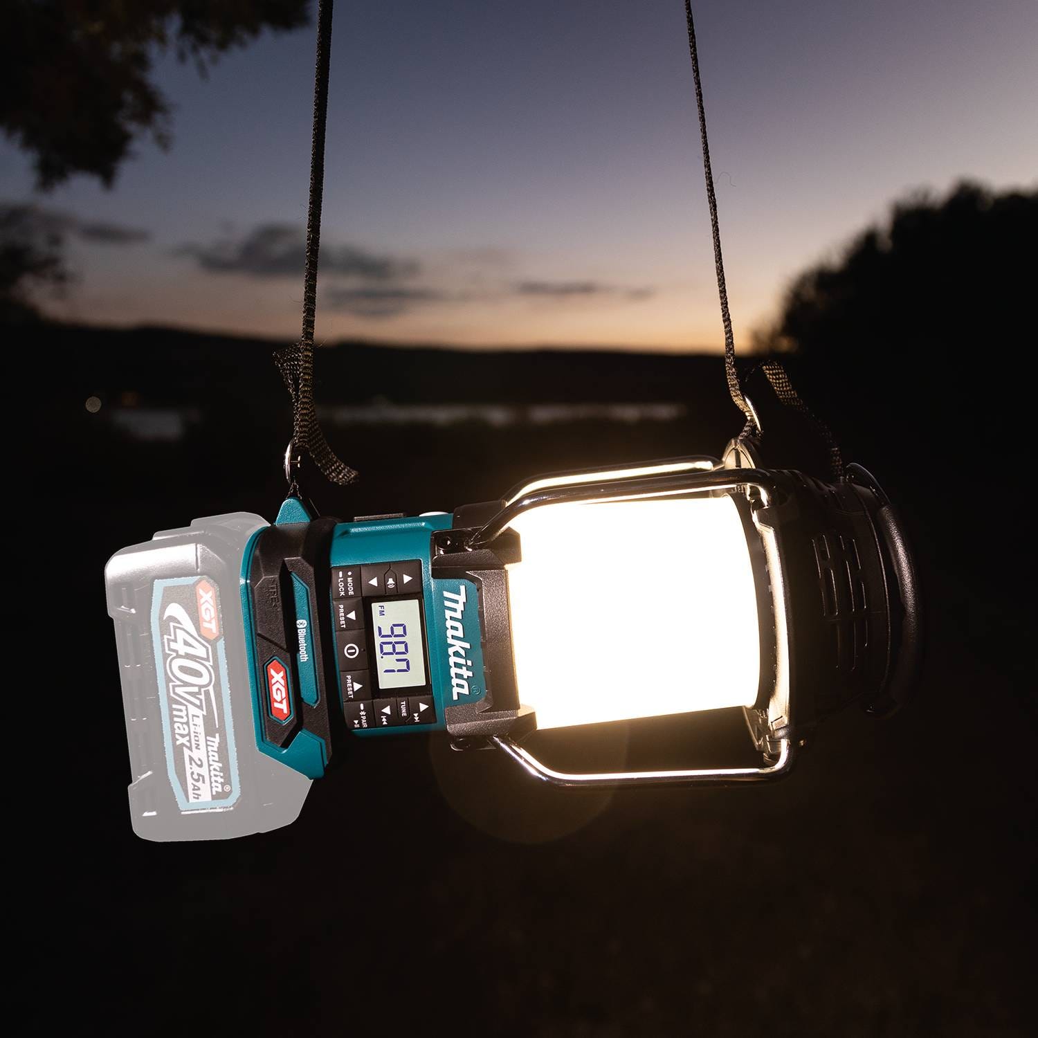 Makita GRM04 40V max XGT Cordless Lantern with Radio, Tool Only
